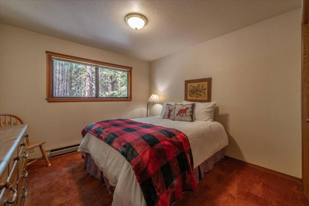 3Br Tahoe Donner Cabin With Hoa Perks Like Pools Hot-Tub Minutes To Trails Lake Golf Truckee Buitenkant foto