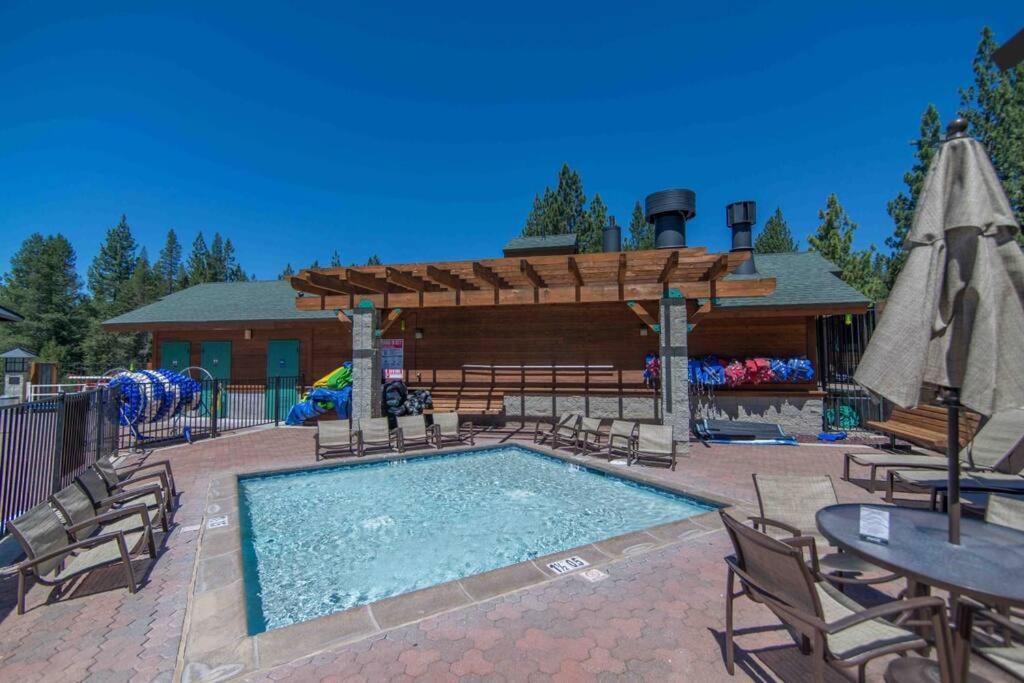 3Br Tahoe Donner Cabin With Hoa Perks Like Pools Hot-Tub Minutes To Trails Lake Golf Truckee Buitenkant foto